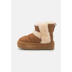 UGG CLASSIC CHILLAPEAK Botines con plataforma chestnut