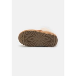 UGG CLASSIC CHILLAPEAK Botines con plataforma chestnut