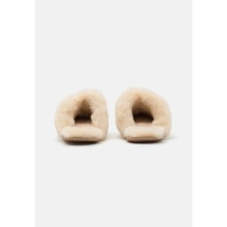 UGG SCUFFETTE II Pantuflas sand