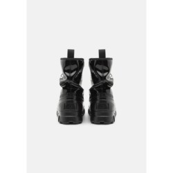UGG CLASSIC BRELLAH MINI Botas para la nieve black