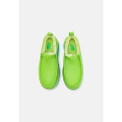 UGG URSEEN PLATFORM Mocasines green