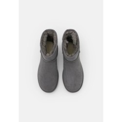 UGG CLASSIC MINI Botines Gris