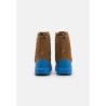 UGG CLASSIC SHORT WEATHER HYBRID Botas para la nieve Castañas