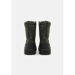 UGG CLASSIC SHORT WEATHER HYBRID Botas para la nieve Noche del bosque