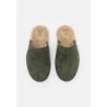 UGG SCUFF Pantuflas forest night