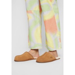 UGG SCUFF Pantuflas cognac