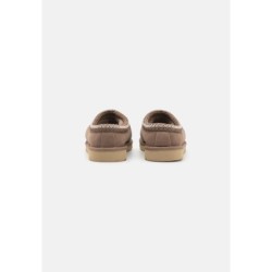 UGG TASMAN Pantuflas Renos