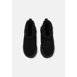 UGG VENTURE DAZE ULTRA MINI UNISEX Botas para la nieve Negro