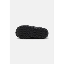 UGG VENTURE DAZE ULTRA MINI UNISEX Botas para la nieve Negro