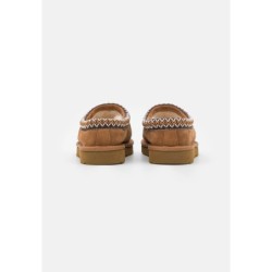 UGG TASMAN Pantuflas chestnut
