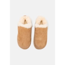 UGG ANDERS Mocasines Castañas