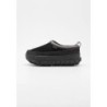 UGG VENTURE DAZE UNISEX Mocasines Negro