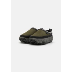 UGG VENTURE DAZE UNISEX Mocasines Aceituna