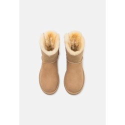 UGG MINI BAILEY BOW II Botines sand