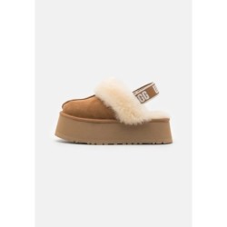 UGG FUNKETTE Sandalias chestnut