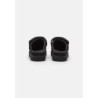 UGG GOLDENSTAR Pantuflas black