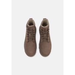 Timberland GREYFIELD Botines bajos medium brown