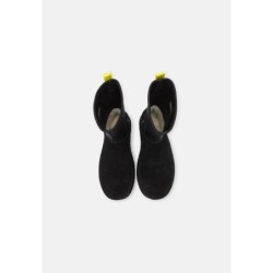 UGG CLASSIC DIPPER Botines con plataforma black