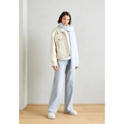 UGG CLASSIC ULTRA MINI Botines bajos goose