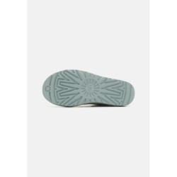 UGG CLASSIC ULTRA MINI Botines bajos goose