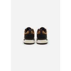 Timberland TREKKER Zapatillas wheat black