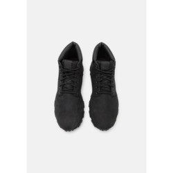 Timberland WINSOR PARK CHUKKA Zapatillas altas black