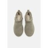 UGG CLASSIC ULTRA MINI Botines bajos moss green