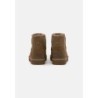 UGG CLASSIC MINI II Botines bajos burnt hickory