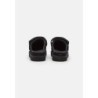 UGG GOLDENSTAR Pantuflas black