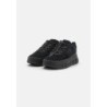 UGG CAPTRAIL LOW Zapatillas black