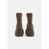 UGG CLASSIC TWIN SEAM NEW HEIGHTS Botines con plataforma hickory