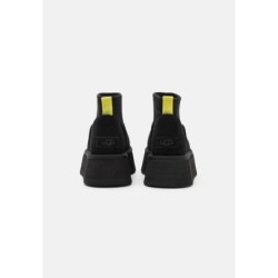 UGG CLASSIC MINI DIPPER Botines con plataforma black