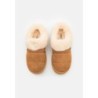 UGG TAZZLITA Mocasines chestnut