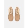 UGG CLASSIC ULTRA MINI PLATFORM Botines con plataforma sand