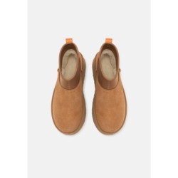 UGG CLASSIC MINI DIPPER Botines con plataforma chestnut