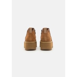 UGG CITYFUNC ULTRA MINI Botines con plataforma chestnut