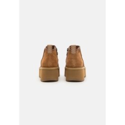 UGG CITYFUNC ULTRA MINI Botines con plataforma chestnut