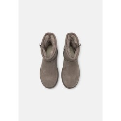 UGG CLASSIC MINI BAILEY ZIP Botines smoke plume