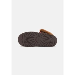 UGG FUNKARRA CABIN CUFF Botines bajos burnt cedar