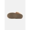UGG FUNKARRA CABIN CUFF Botines bajos chestnut
